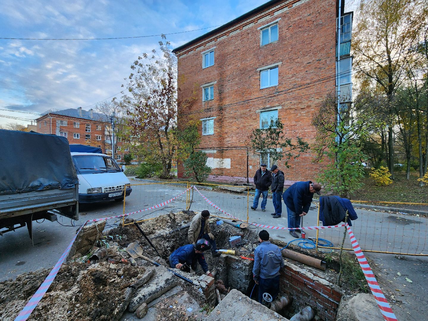 Чехов, улица Полиграфистов, ремонт теплотрассы, устранение утечки теплоносителя, восстановление теплоснабжения, пуск отопления,