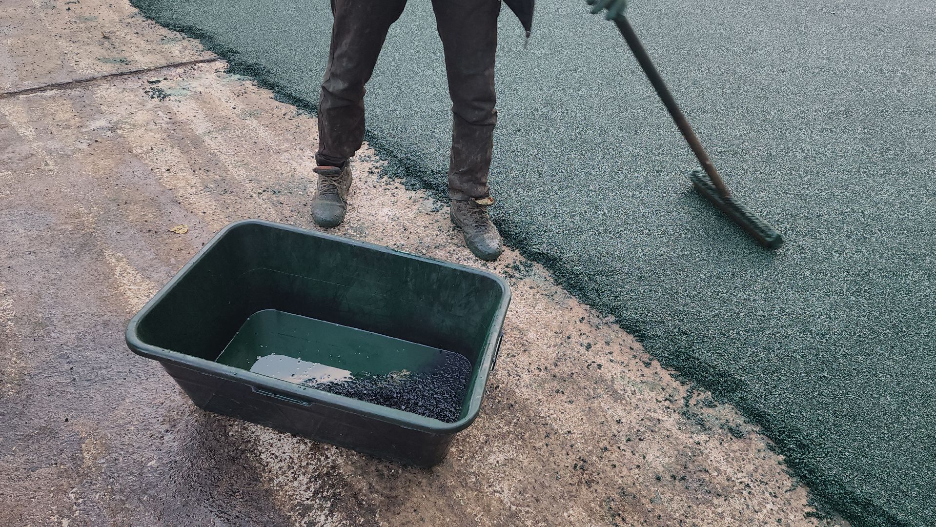 Укладка резинового покрытия, спортивная площадка, Школа, Лобня,