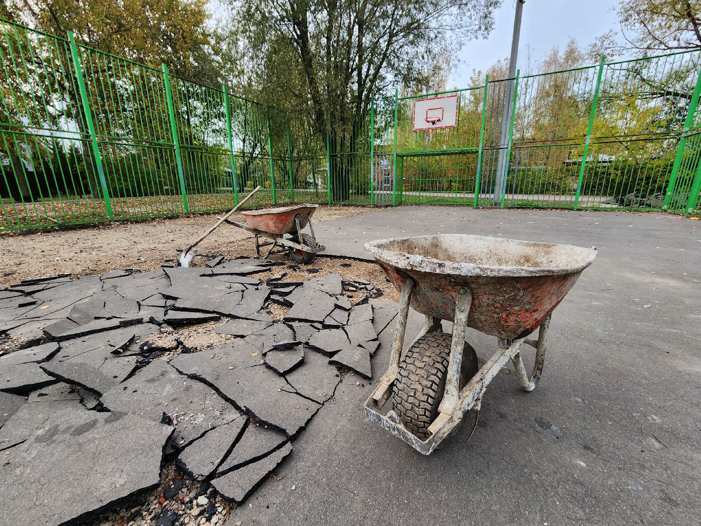 серпухов, улица комсомольская, универсальная площадка, мини-футбол, баскетбол,