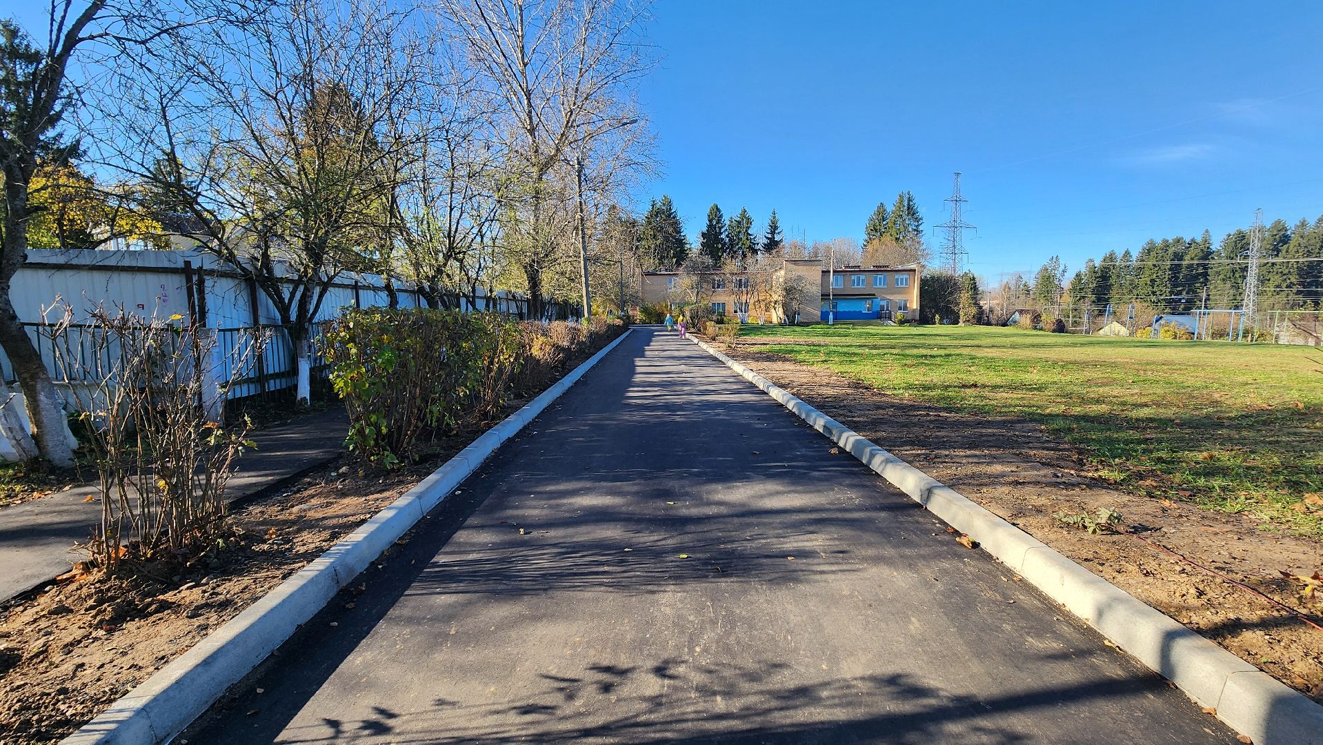 Солнечногорск, поселок Смирновка, Школа Солнечная, благоустройство, новый асфальт,