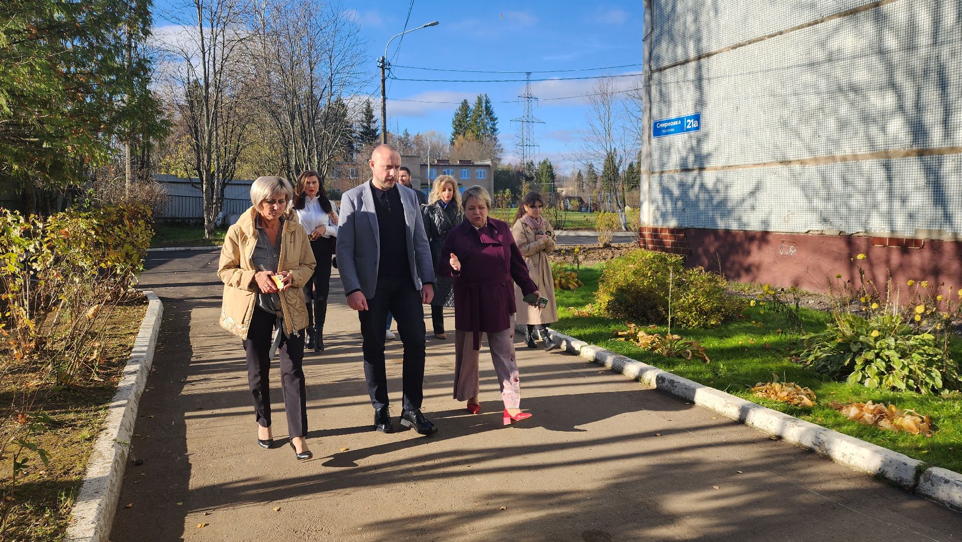 Солнечногорск, поселок Смирновка, Школа Солнечная, благоустройство, новый асфальт,