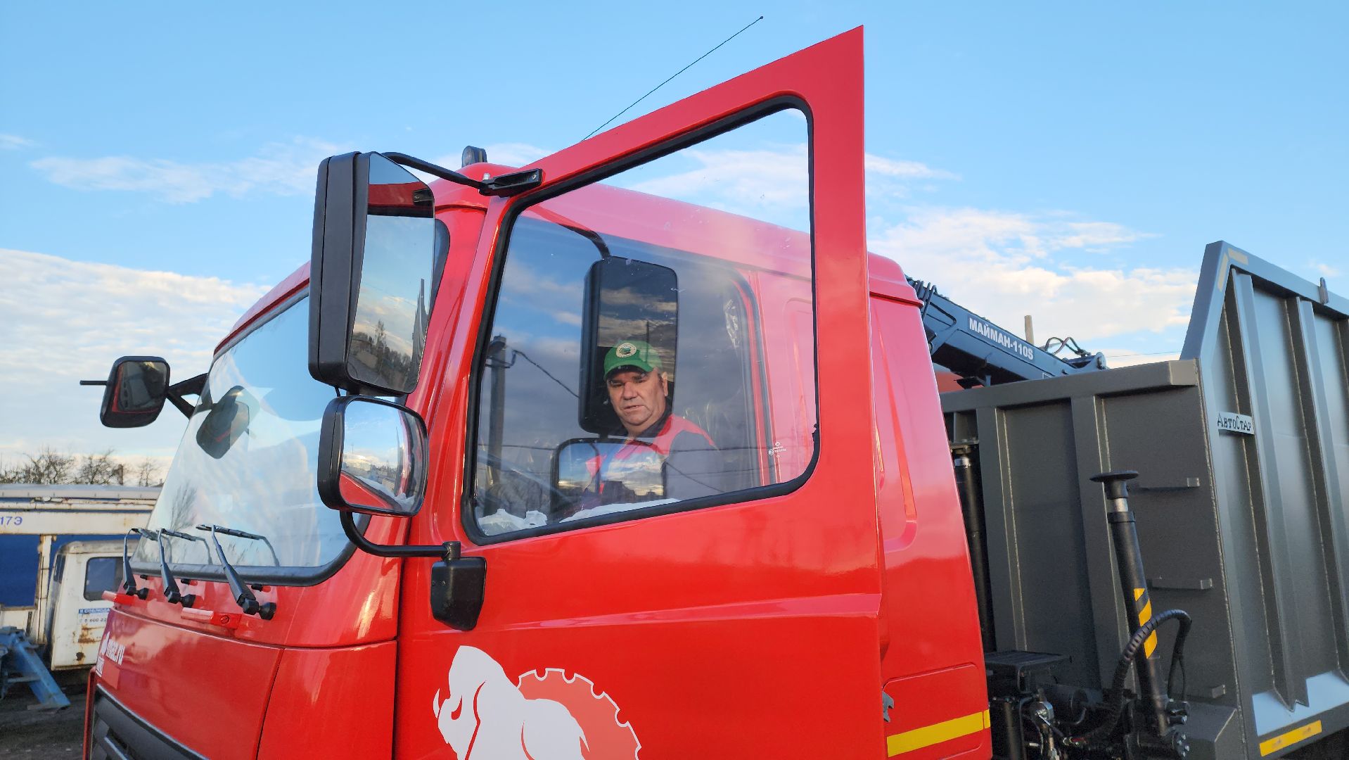 кашира, коммунальная техника, ломовоз,