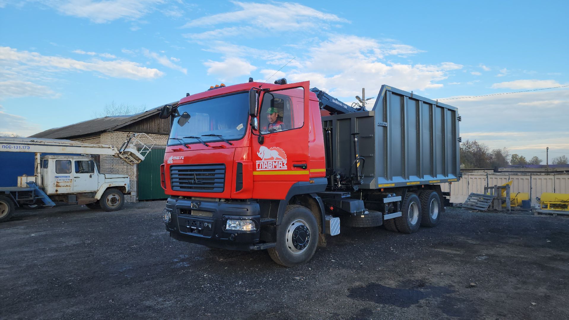 кашира, коммунальная техника, ломовоз,