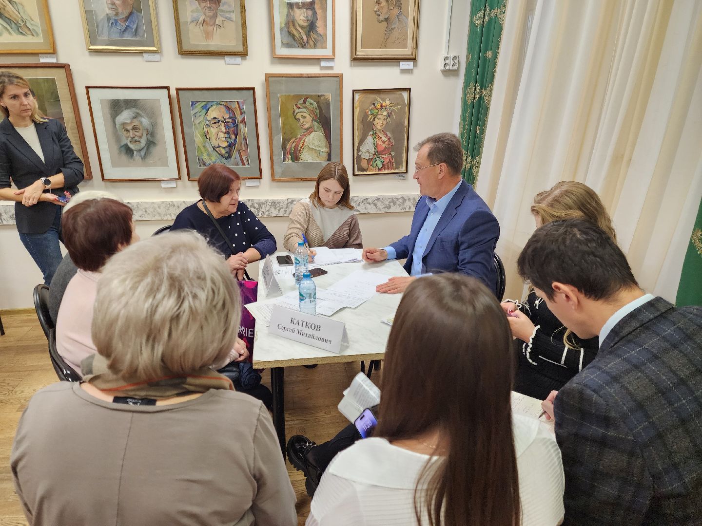 выездная администрация, жители, общество, крыша, протечка крыши, управляющая компания, власть, капитальный ремонт,