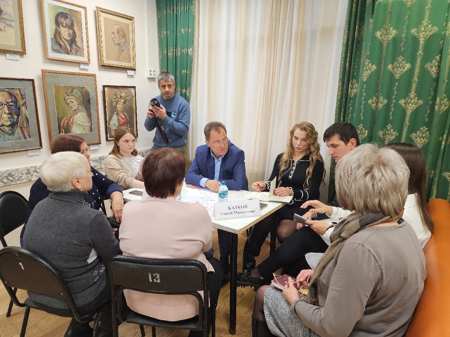 выездная администрация, жители, общество, крыша, протечка крыши, управляющая компания, власть, капитальный ремонт,