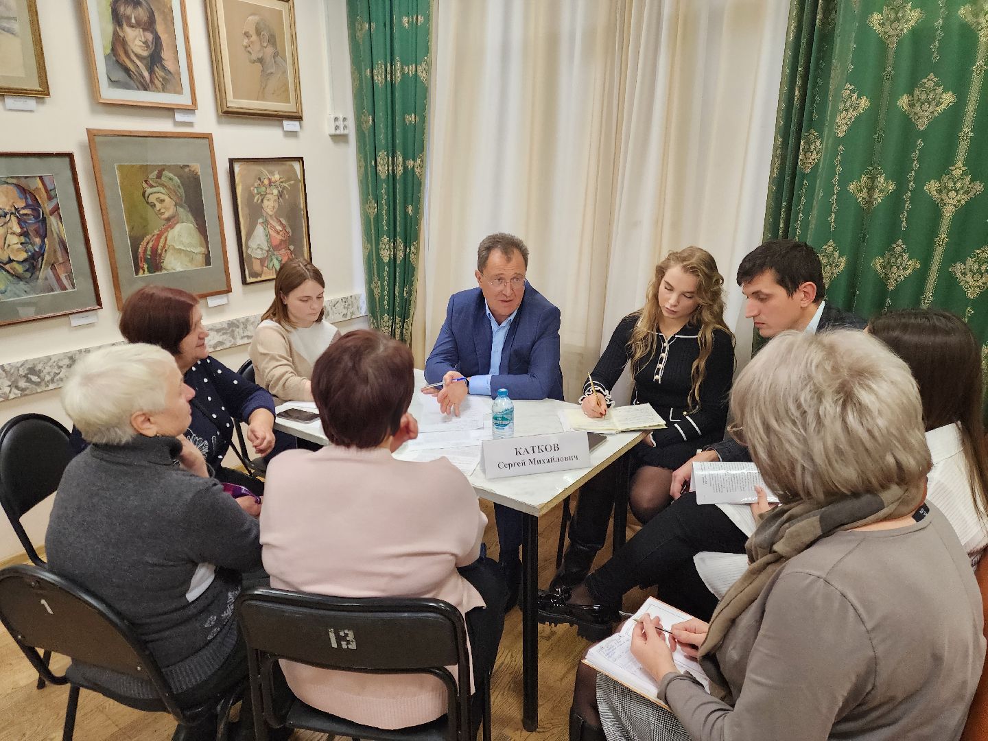 выездная администрация, жители, общество, крыша, протечка крыши, управляющая компания, власть, капитальный ремонт,