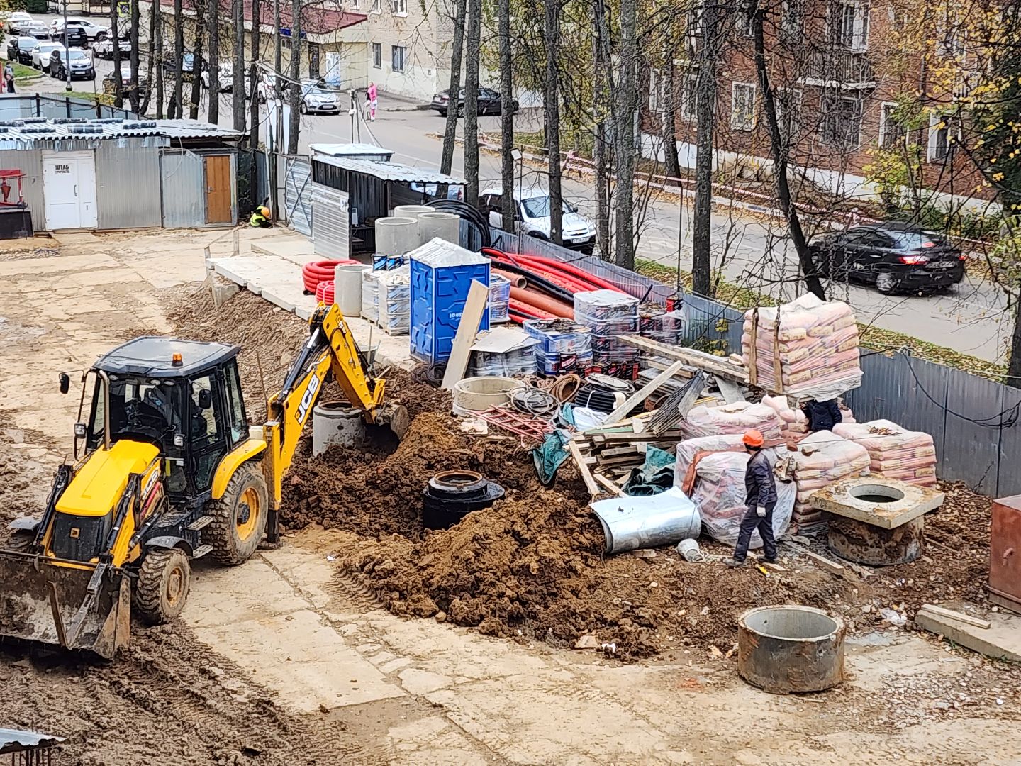 Чехов, школа 3, пристройка, строительство, возведение, обустройство кровли, парапет, наружные сети,