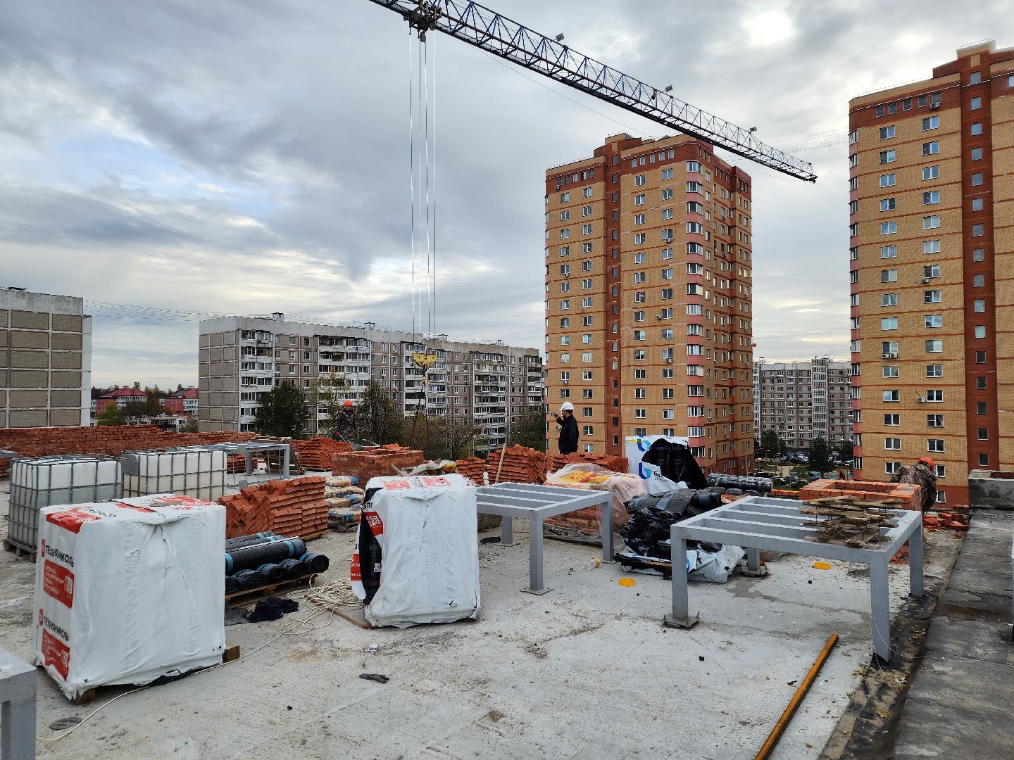 Чехов, школа 3, пристройка, строительство, возведение, обустройство кровли, парапет, наружные сети,