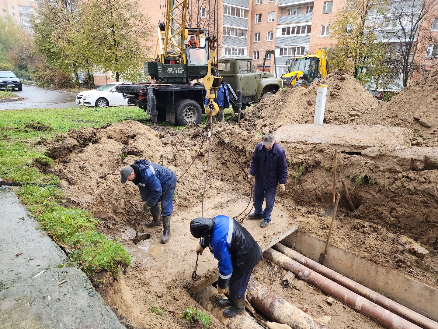 Чехов, ремонт теплотрассы, замена труб отопления, теплоснабжение, устранение протечки теплоносителя, улица Чехова, вишневый бульвар, глава округа Михаил Собакин,