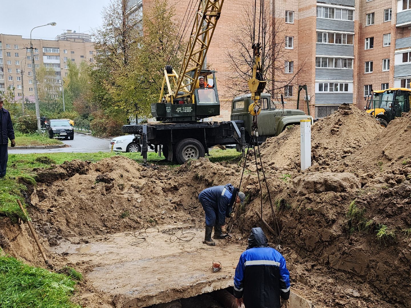 Чехов, ремонт теплотрассы, замена труб отопления, теплоснабжение, устранение протечки теплоносителя, улица Чехова, вишневый бульвар, глава округа Михаил Собакин,