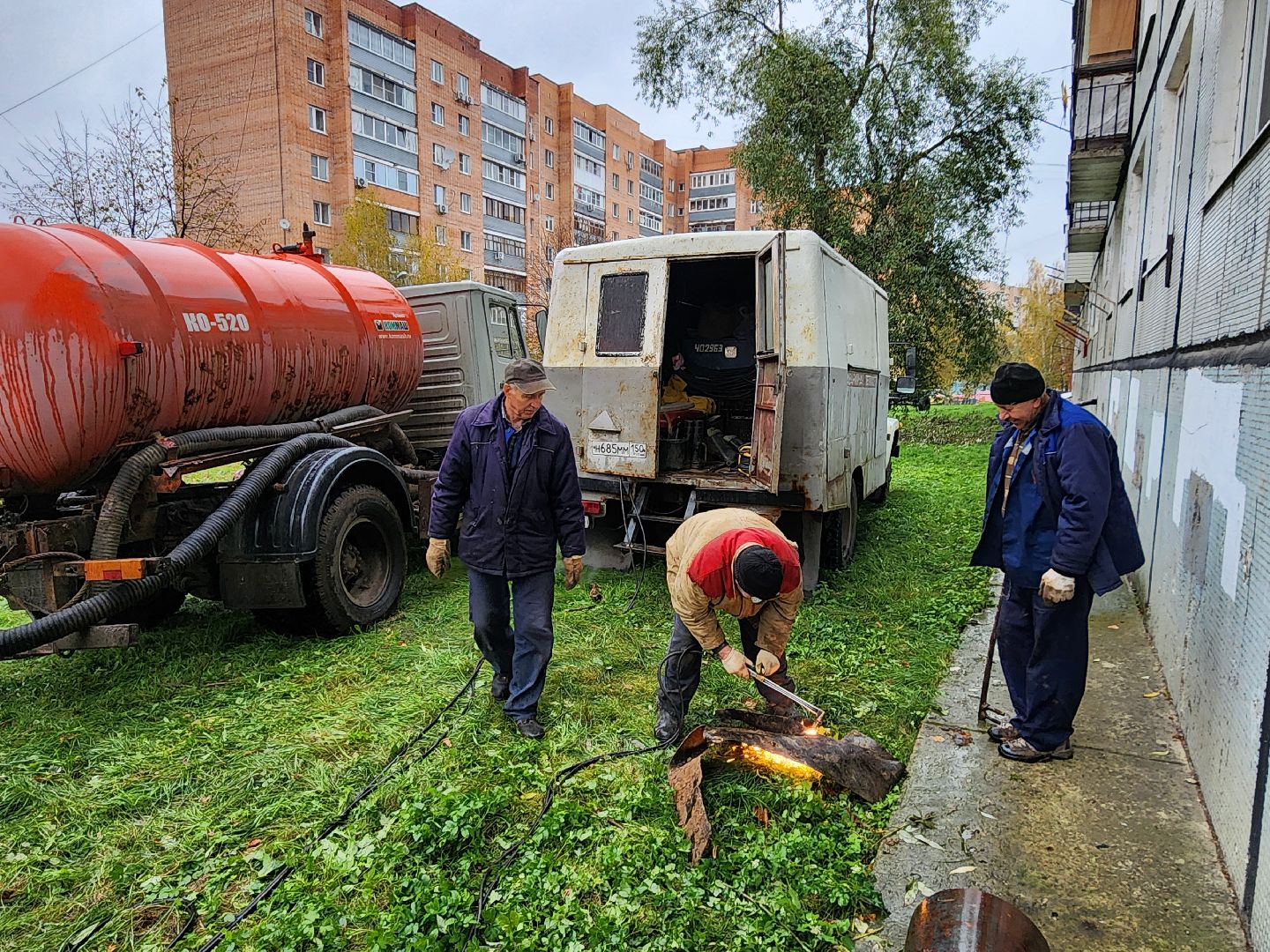Чехов, ремонт теплотрассы, замена труб отопления, теплоснабжение, устранение протечки теплоносителя, улица Чехова, вишневый бульвар, глава округа Михаил Собакин,