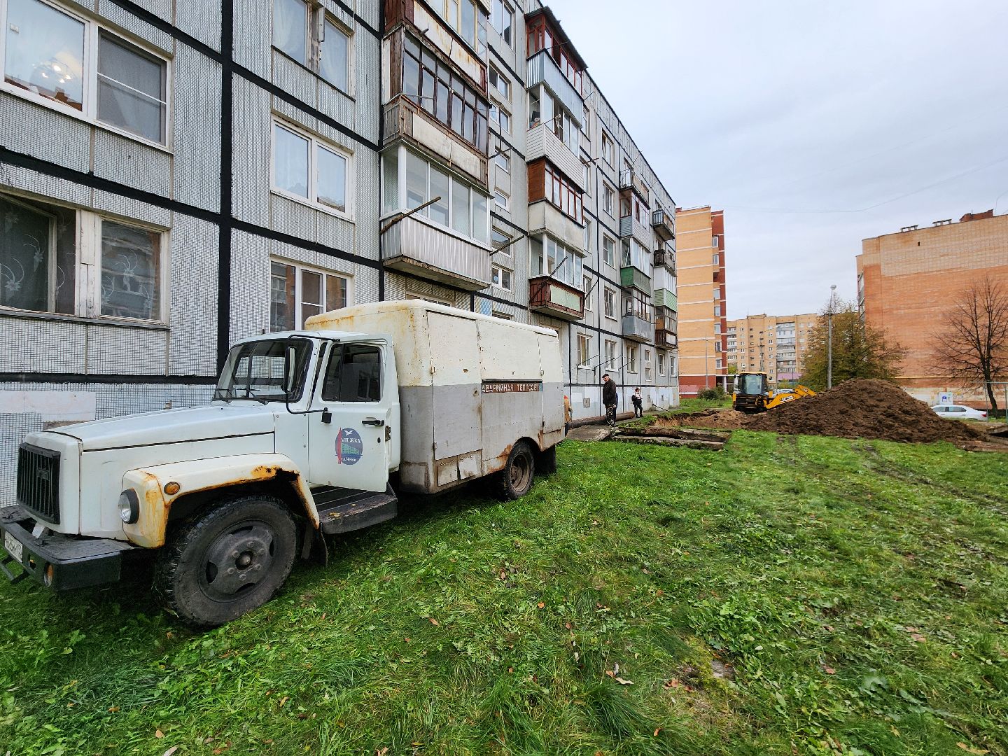 Чехов, ремонт теплотрассы, замена труб отопления, теплоснабжение, устранение протечки теплоносителя, улица Чехова, вишневый бульвар, глава округа Михаил Собакин,