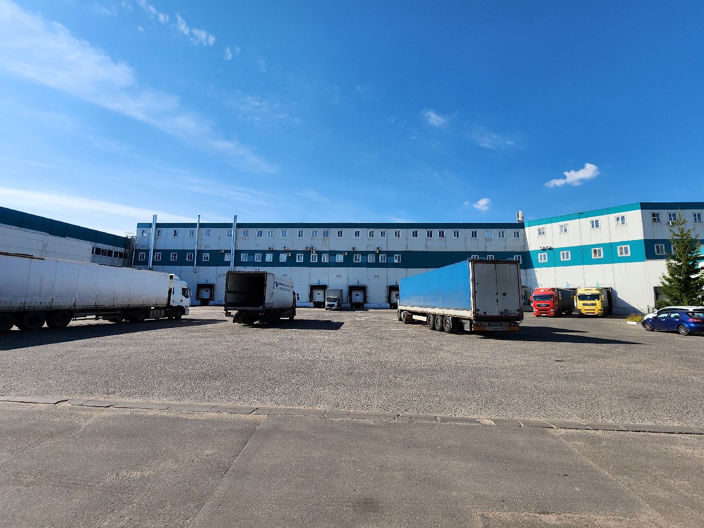 Чехов, мебельная фабрика Бюрократ, производство канцелярских товаров, изготовление канцтоваров, папки, файлы, канцтовары из пластика, развитие производства,