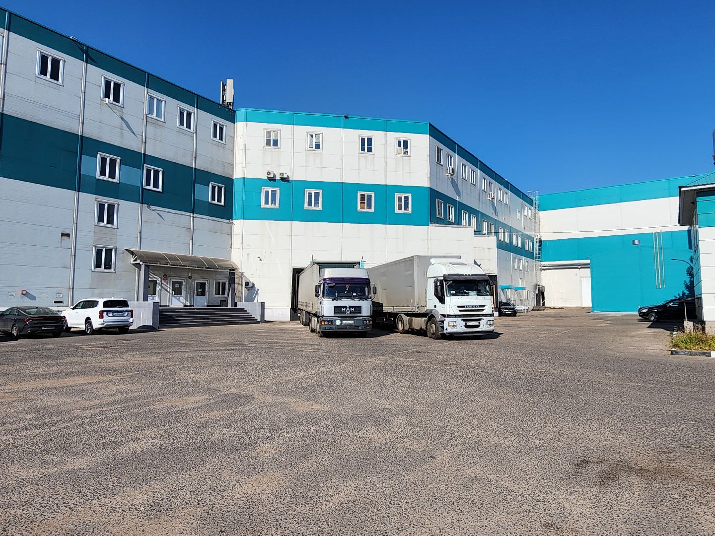 Чехов, мебельная фабрика Бюрократ, производство канцелярских товаров, изготовление канцтоваров, папки, файлы, канцтовары из пластика, развитие производства,