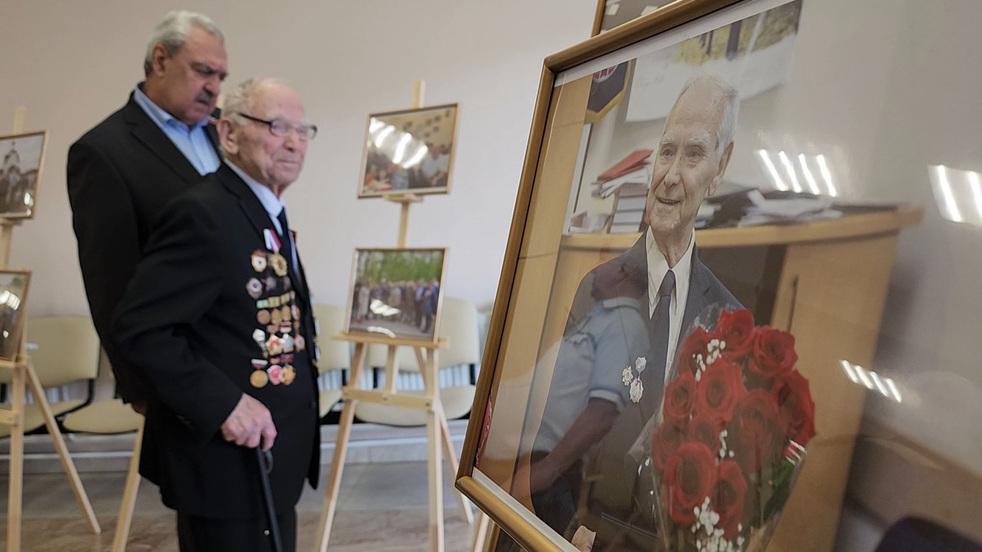 100 лет, михаил красов, ветеран, фотовыставка, юбилей,