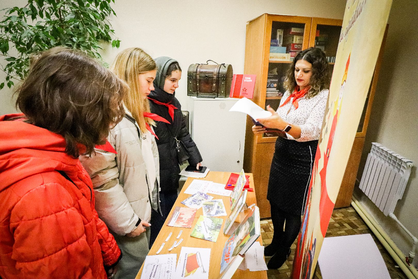 Клин, общество, образование, Гайдар, тимуровцы,