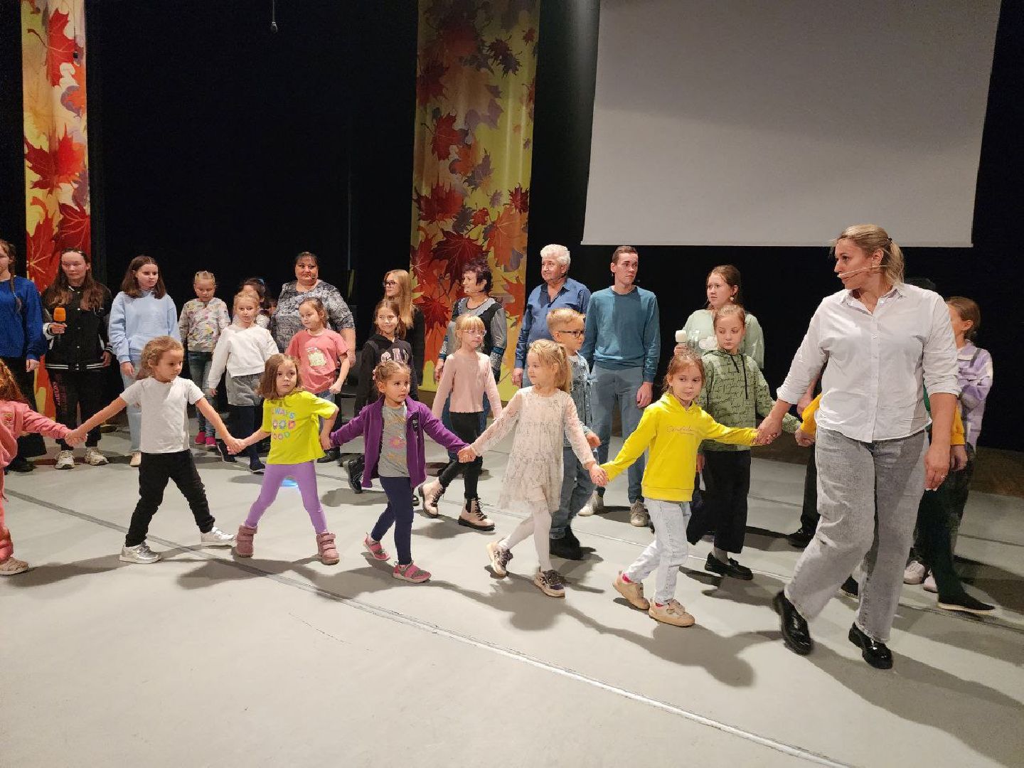 можайск, можайский городской округ, подмосковье, культура, народный коллектив, ансамбль песни, калинка, репетиция, праздничный концерт, праздник, можайский кдц, культура подмосковья, юбилей, юбилейный концерт,