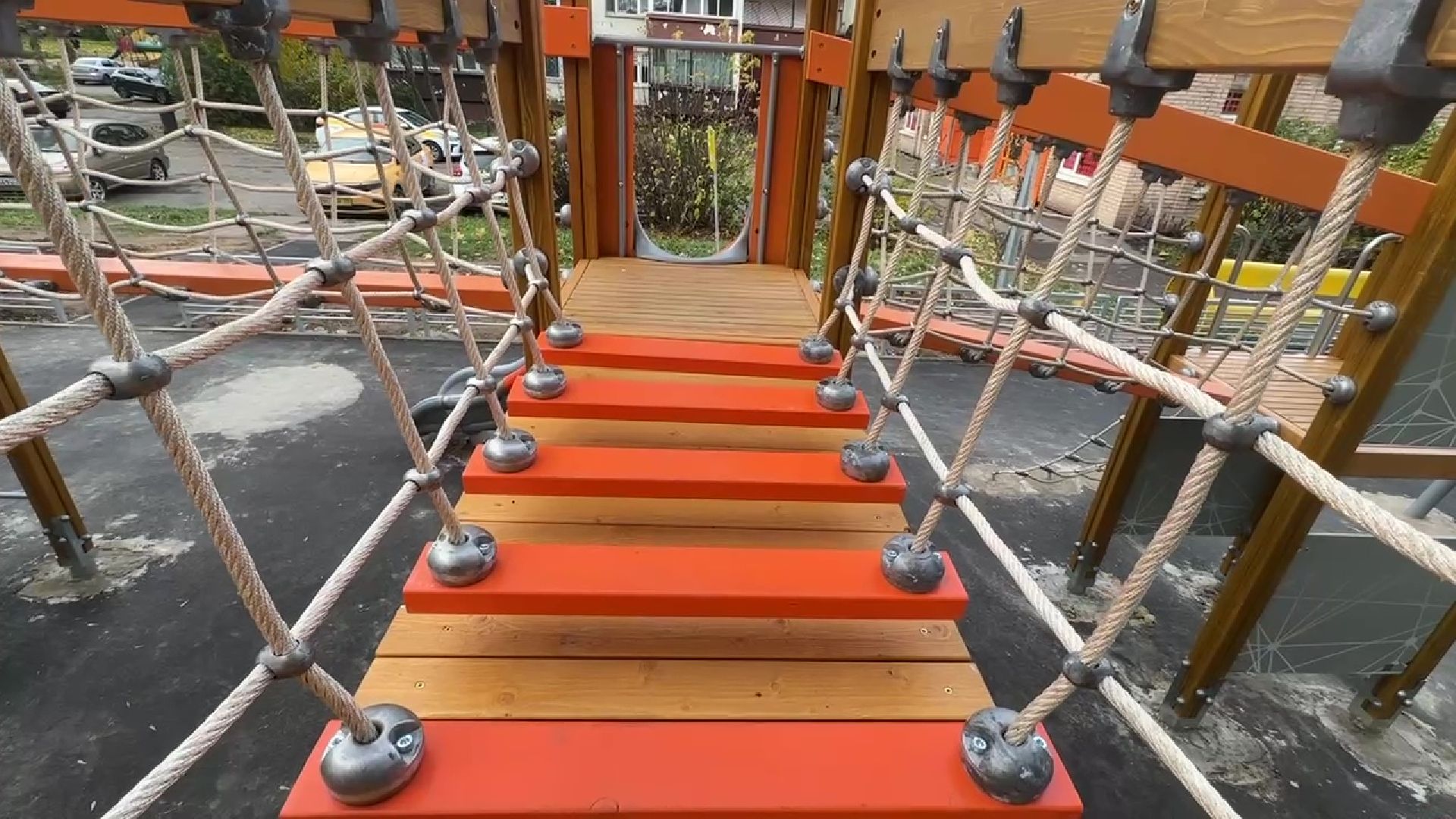 Реутов, добродел, жалобы, детская площадка, качели, горки, спорт,