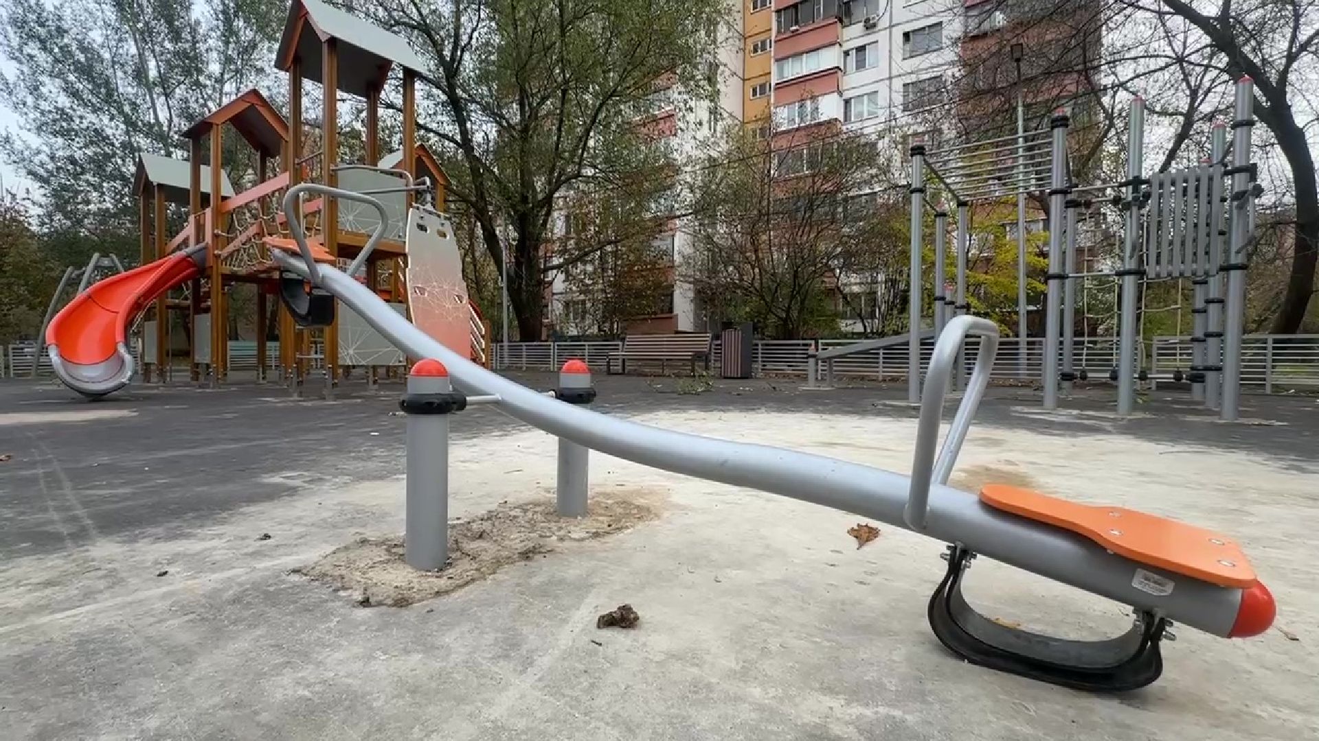 Реутов, добродел, жалобы, детская площадка, качели, горки, спорт,