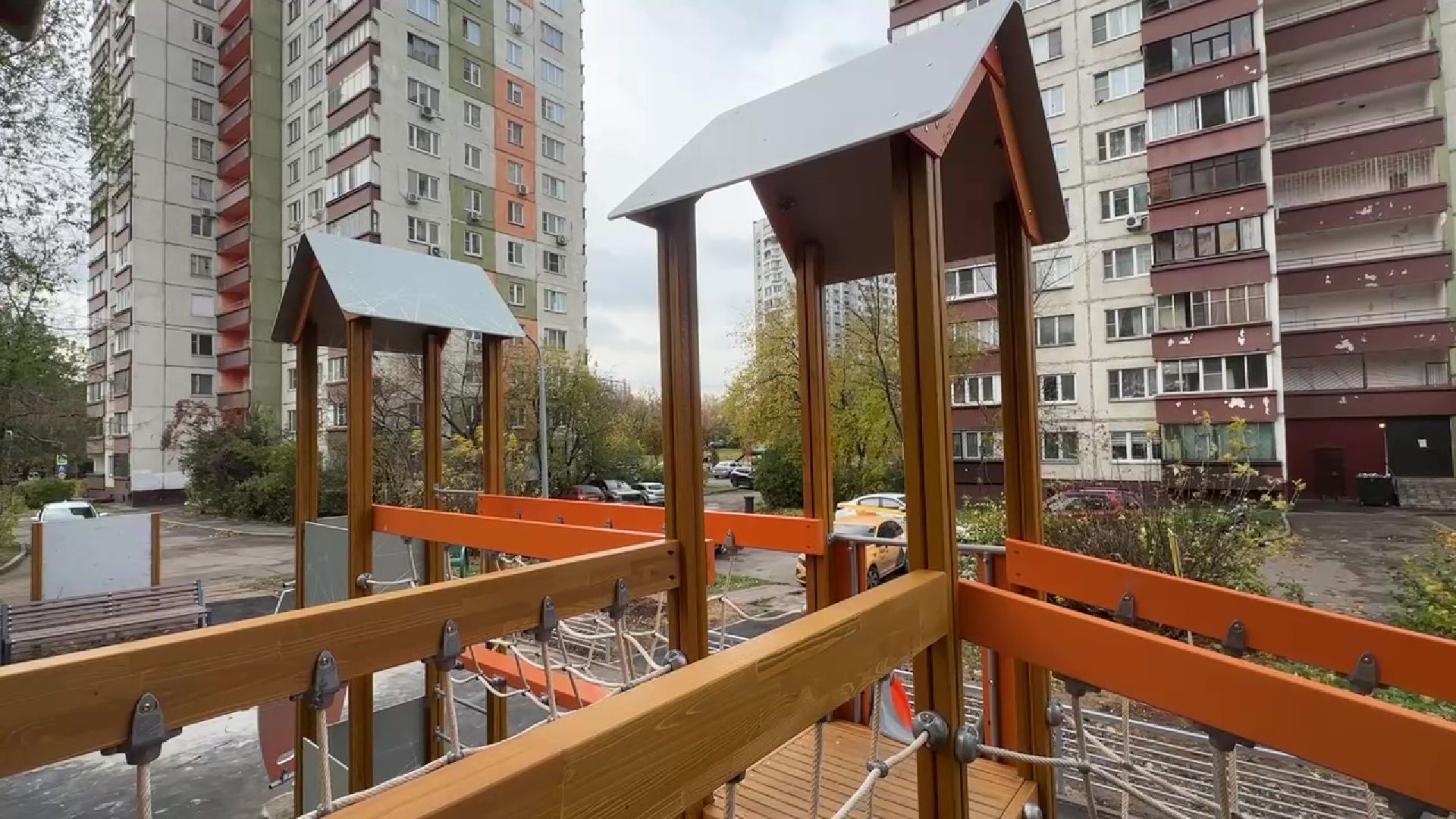 Реутов, добродел, жалобы, детская площадка, качели, горки, спорт,