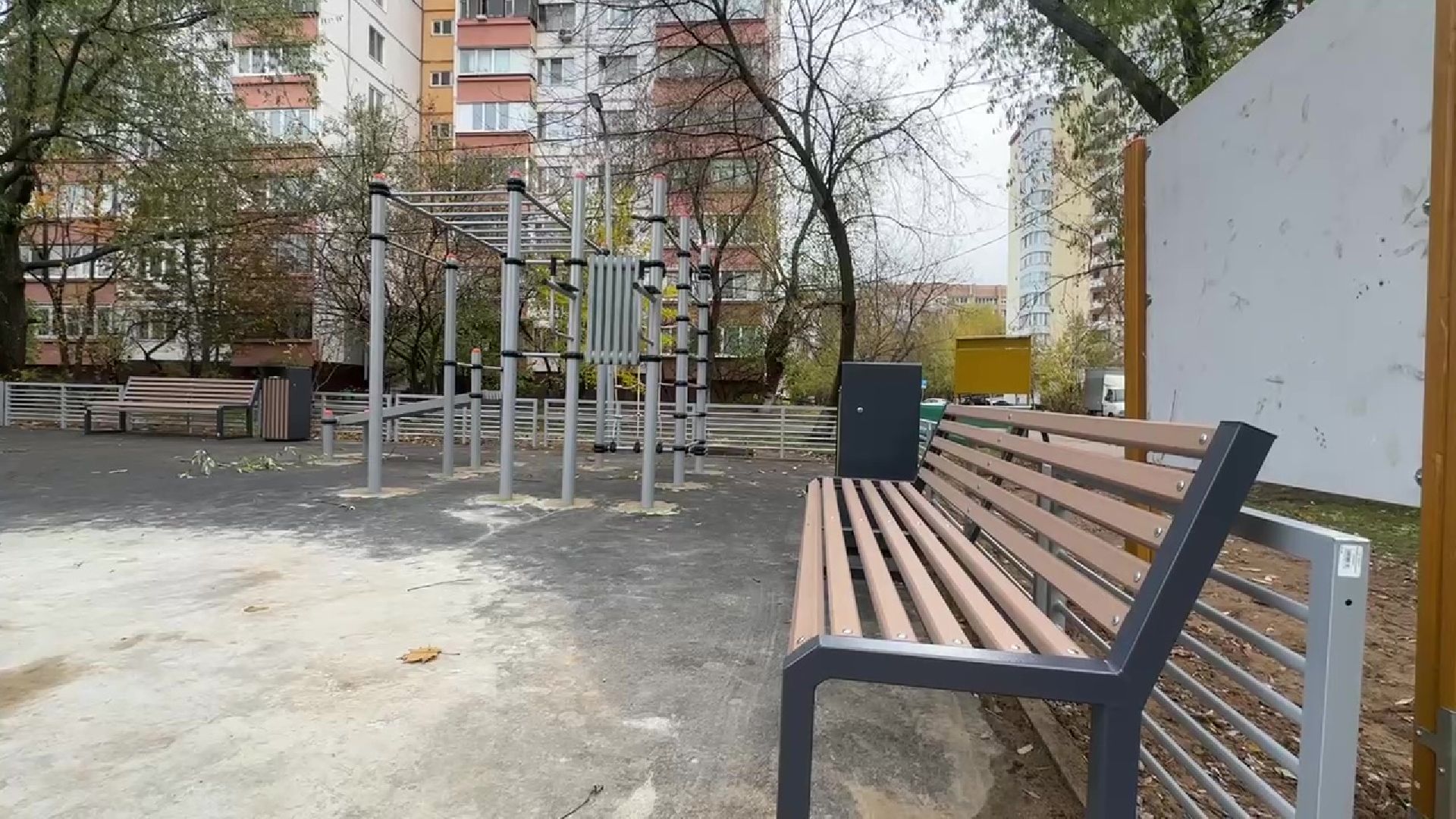 Реутов, добродел, жалобы, детская площадка, качели, горки, спорт,