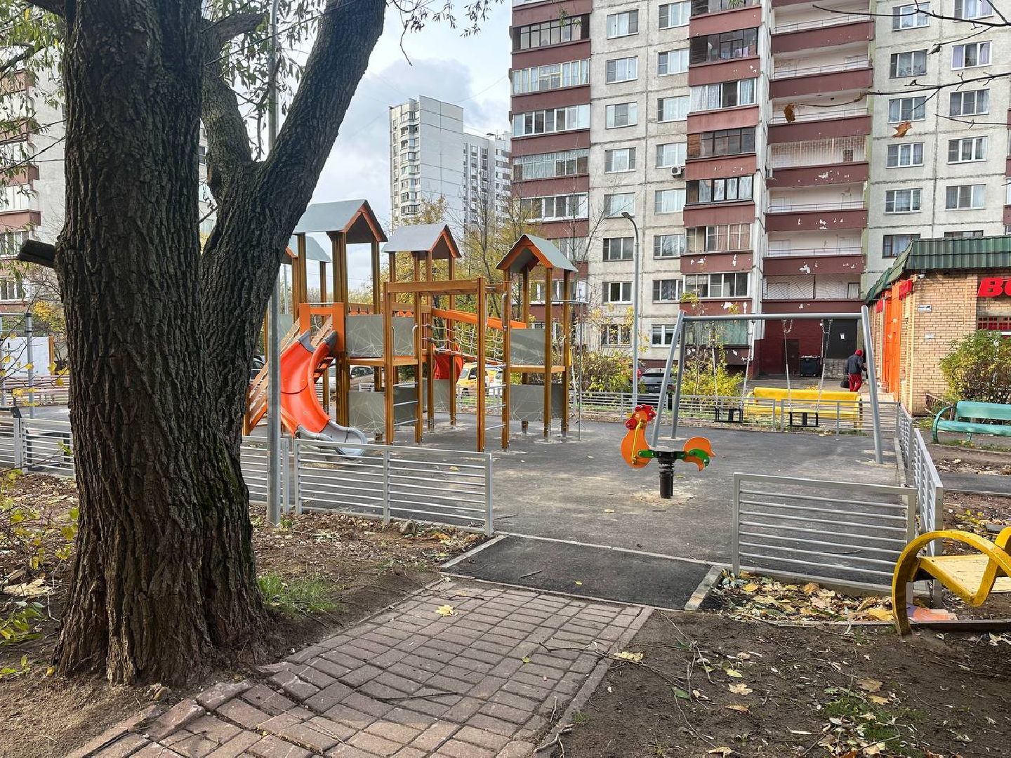 Реутов, добродел, жалобы, детская площадка, качели, горки, спорт,