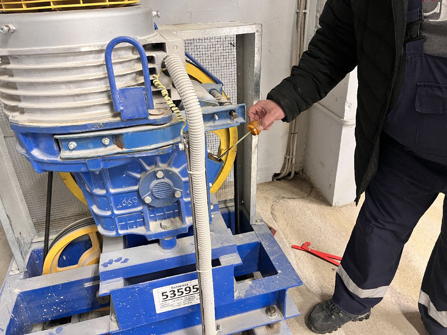 жкх, лифт, лифты, починки, починка, управляющая компания,