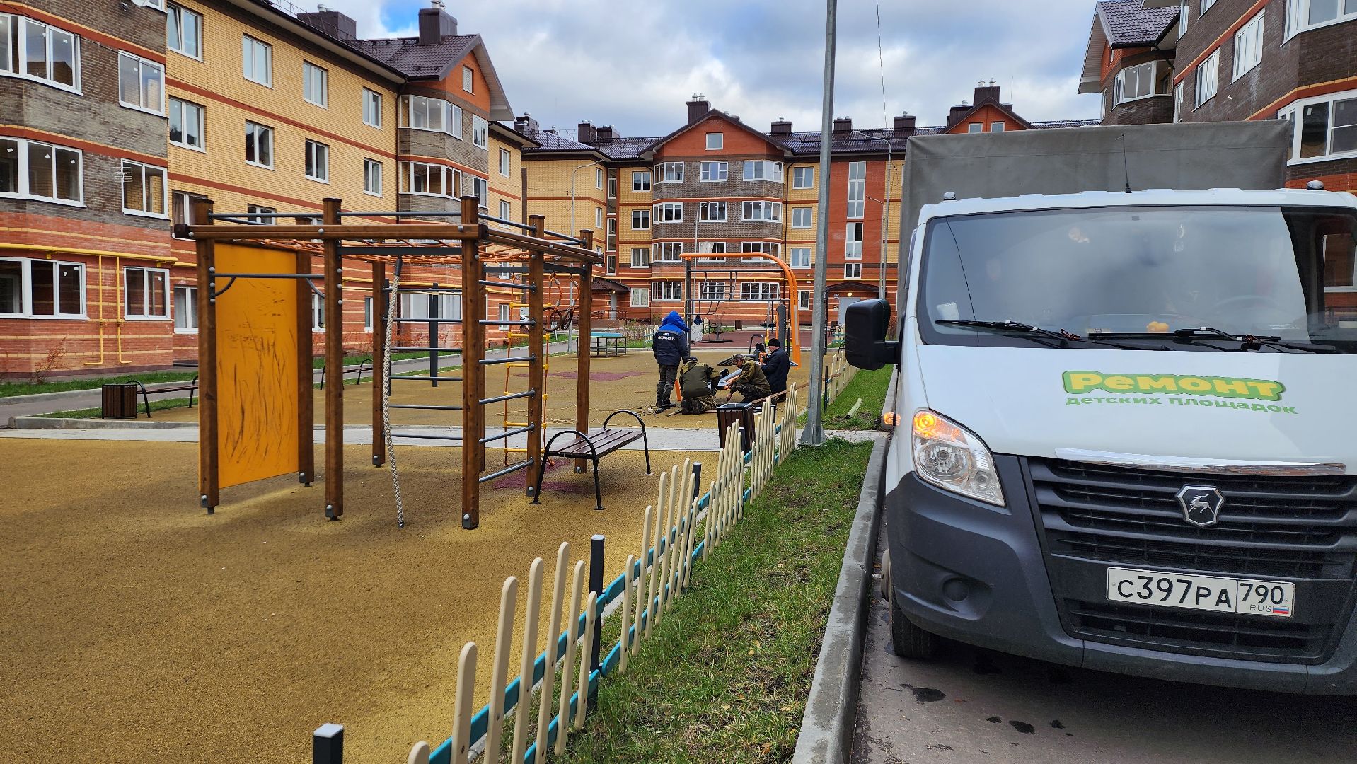 спортивная площадка, спорт - это жизнь, общество,