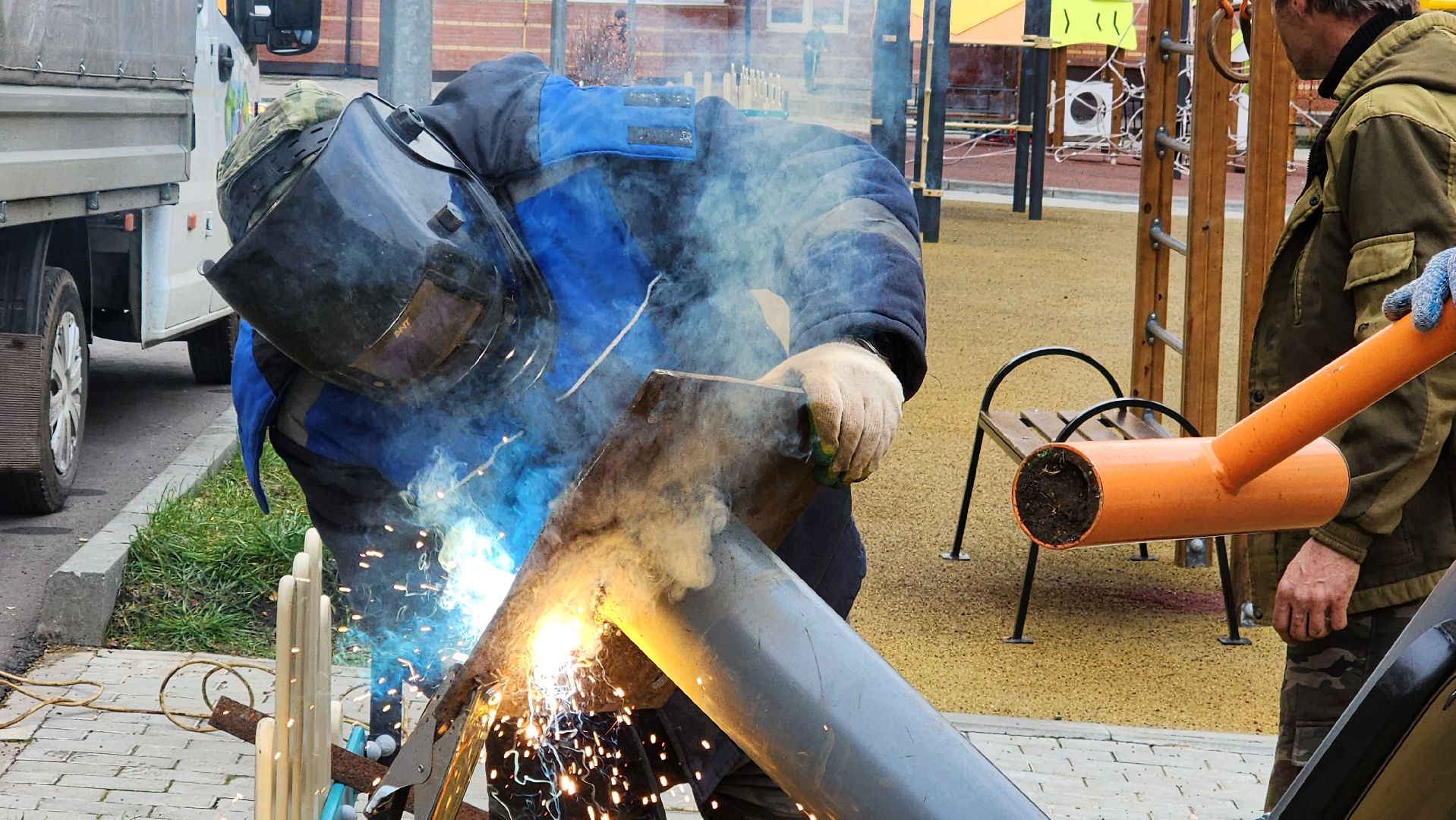 спортивная площадка, спорт - это жизнь, общество,