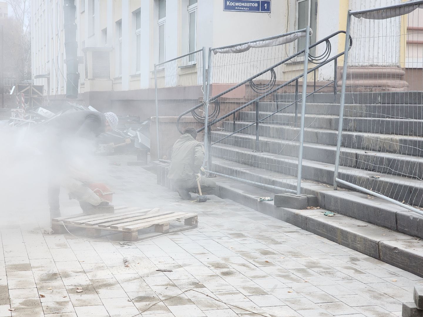 Дубна, дк октябрь, Благоустройство, Площадь,