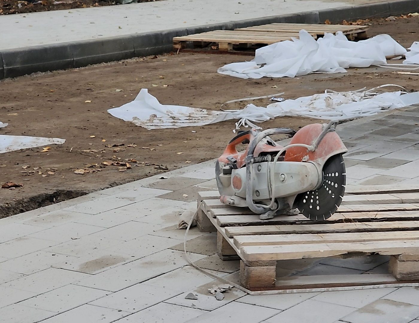 Дубна, дк октябрь, Благоустройство, Площадь,