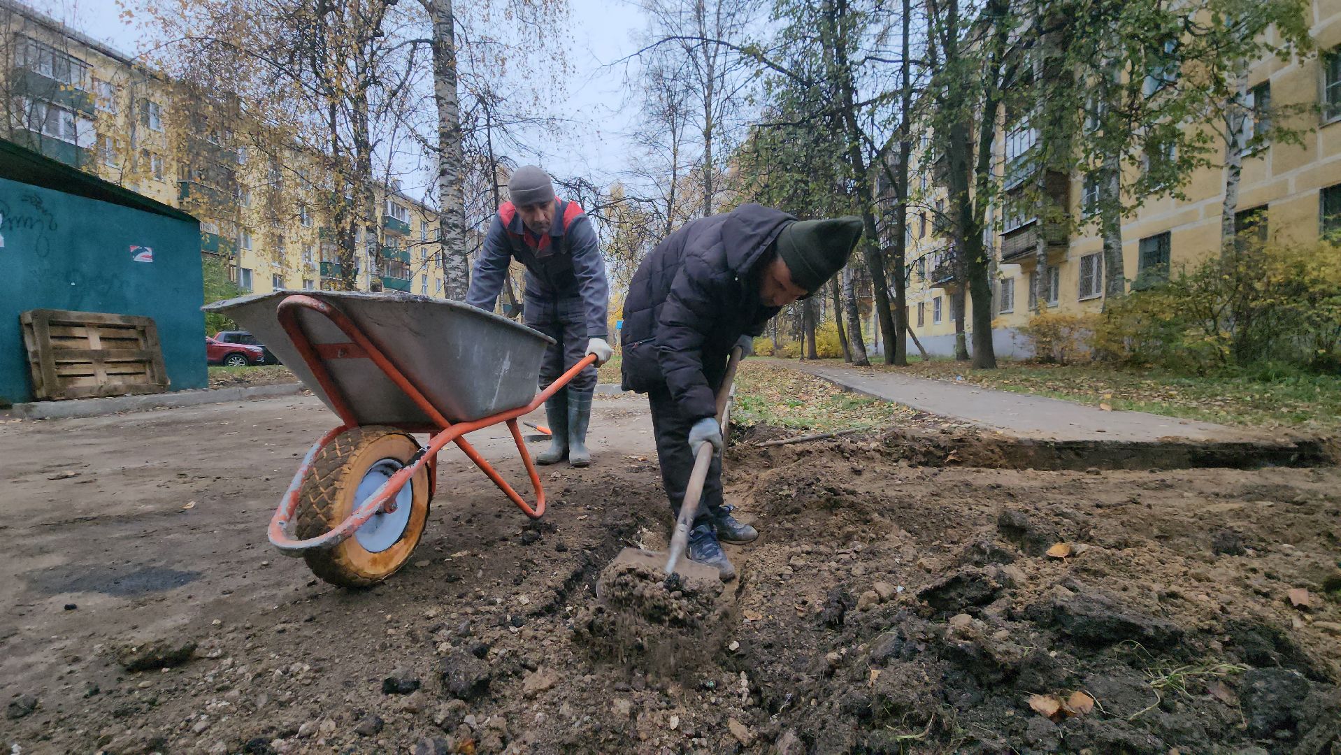 Благоустройство, ремонт дорог во дворах, тротуар,