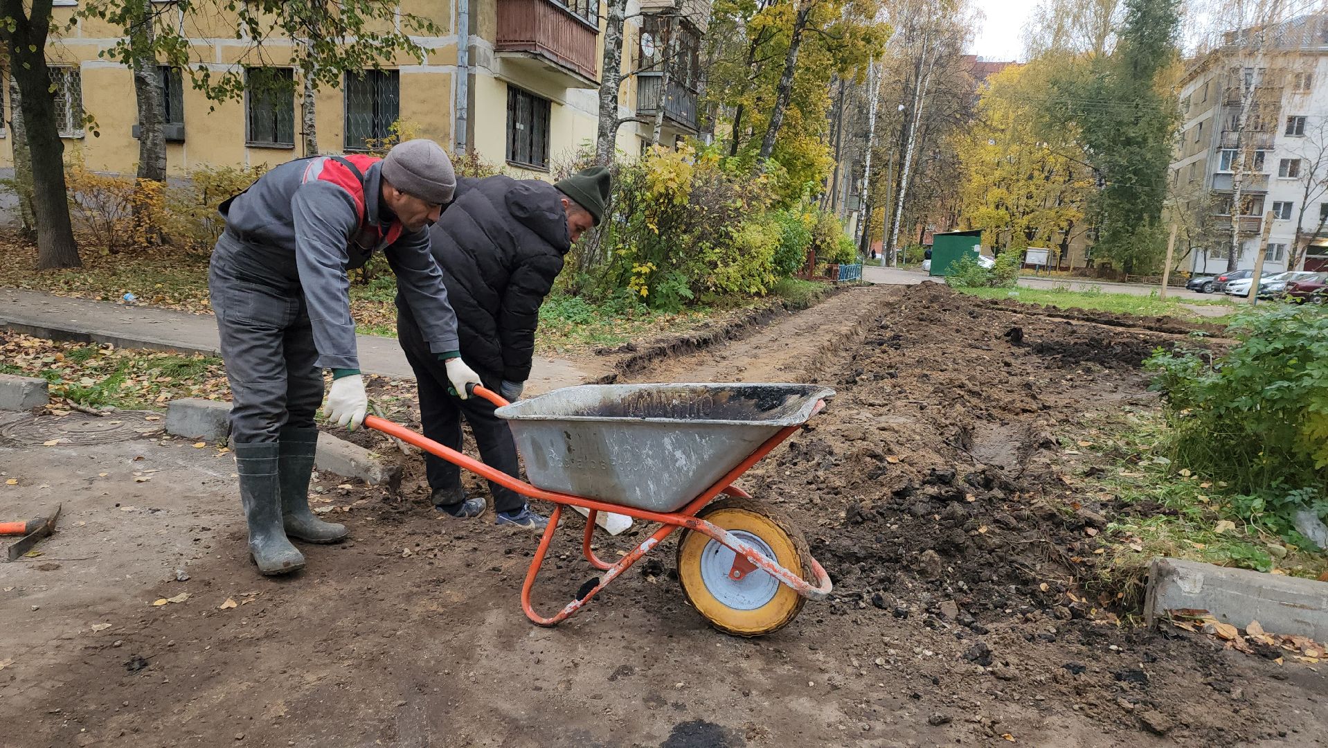 Благоустройство, ремонт дорог во дворах, тротуар,