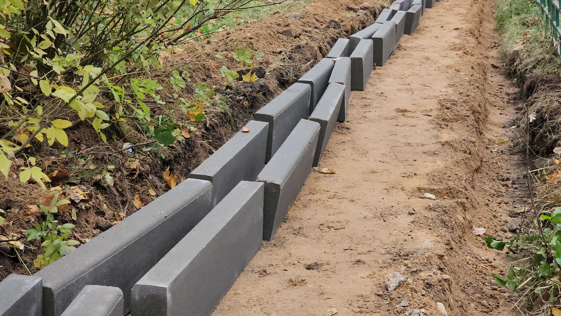 Благоустройство, ремонт дорог во дворах, тротуар,