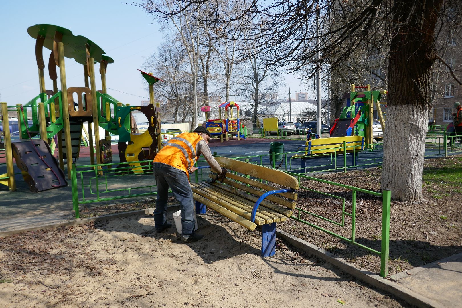 Подольск, благоустройство, скамейки, коммунальные службы