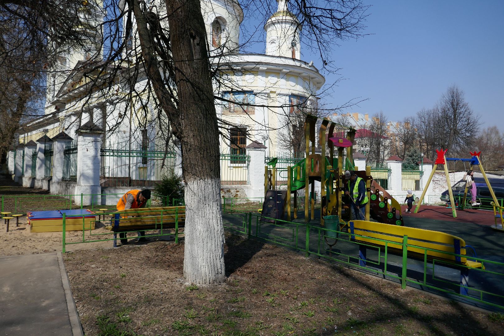 Подольск, благоустройство, скамейки, коммунальные службы