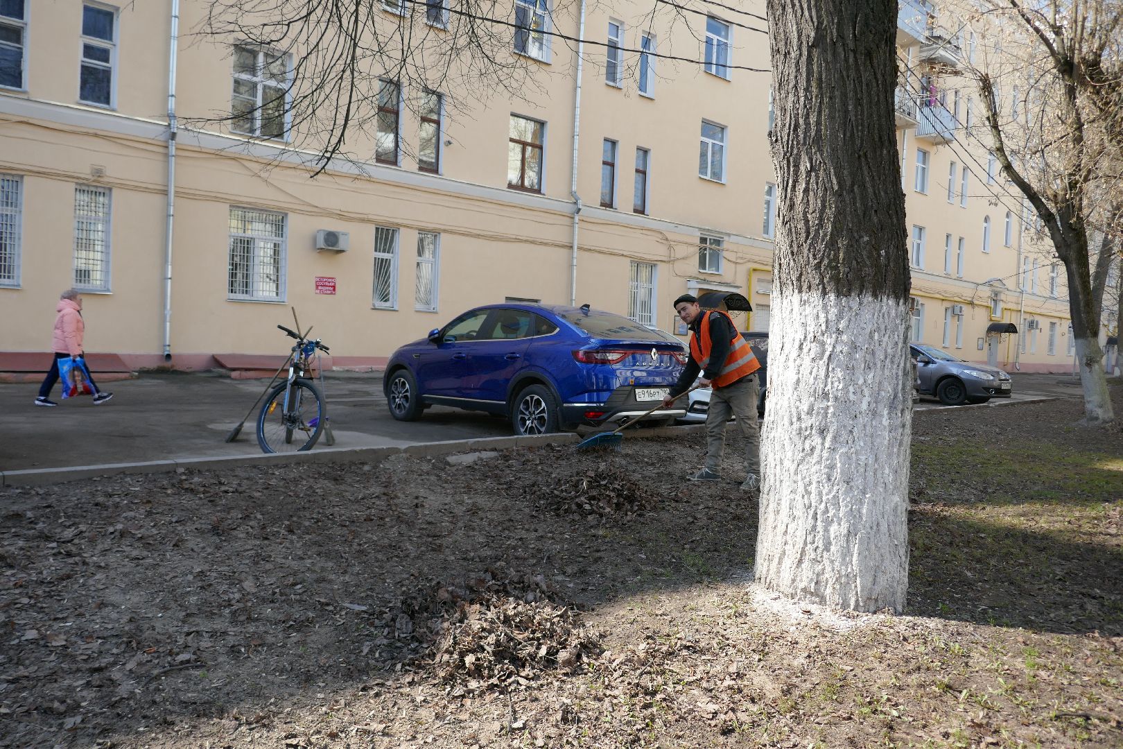 Подольск, благоустройство, скамейки, коммунальные службы