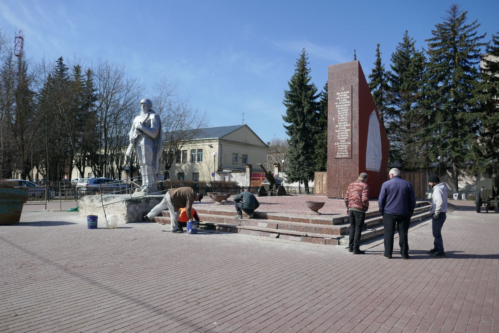 Подольск, мемориал, благоустройство, субботник
