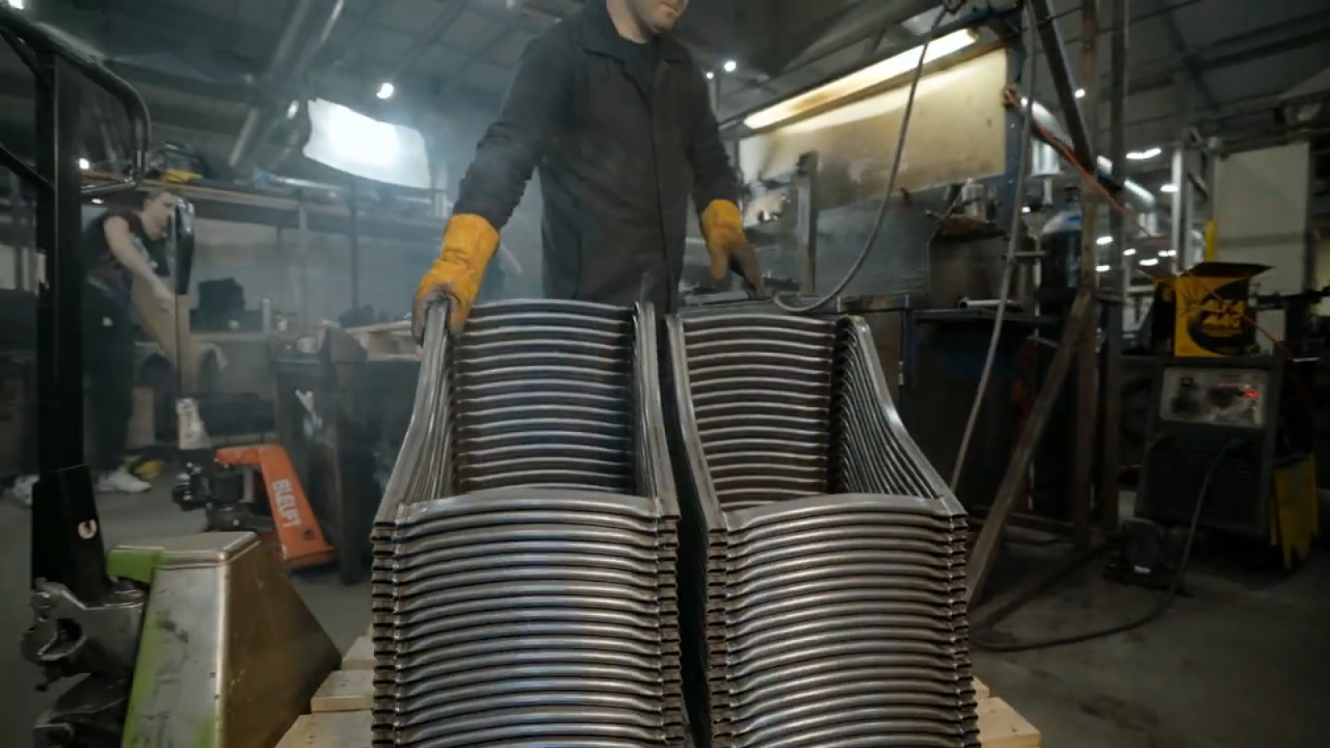 Чехов, фабрика Бюрократ, производство офисных кресел, компьютерные кресла, стулья, мебель, развитие производства,