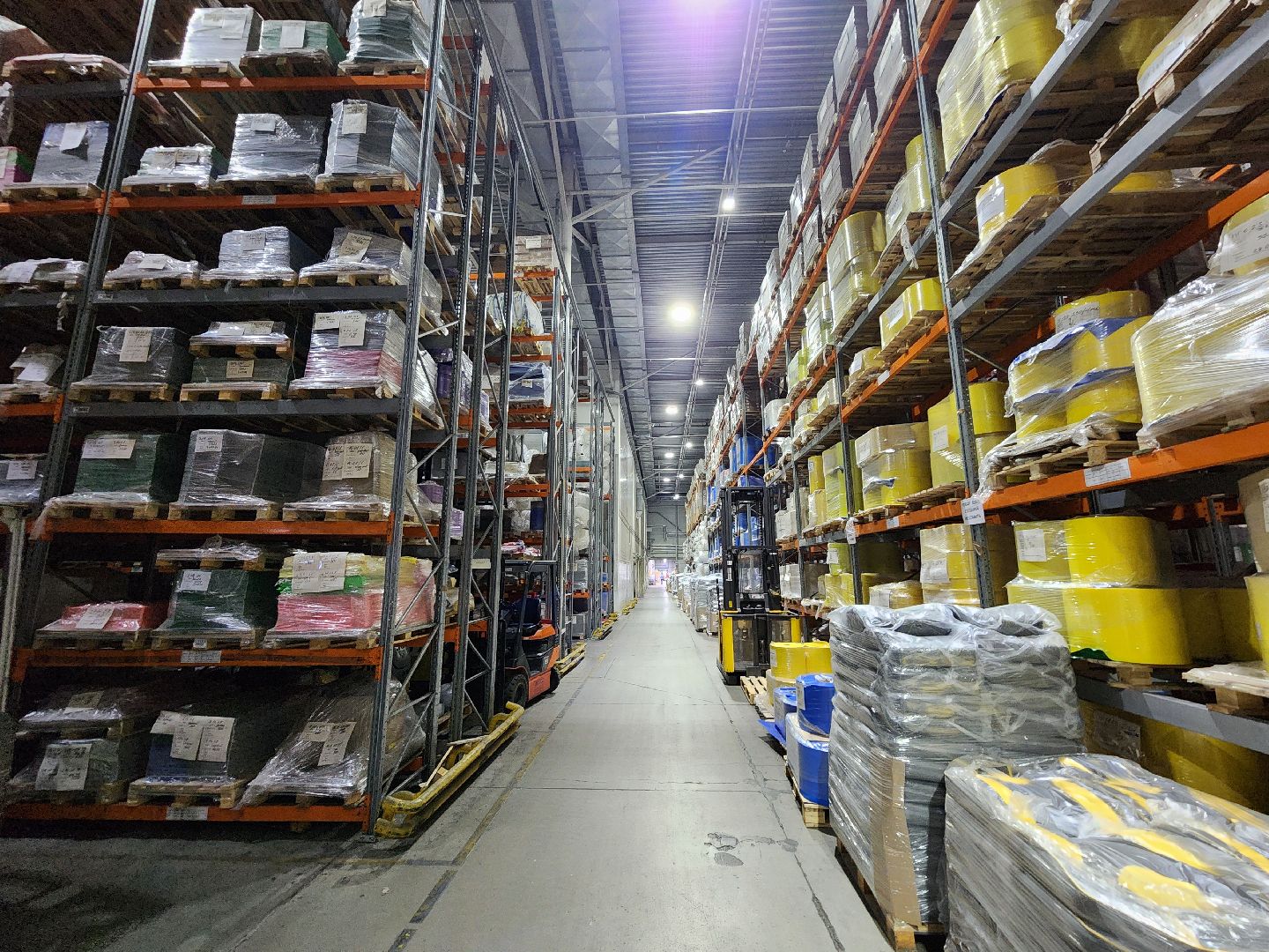 Чехов, фабрика Бюрократ, производство офисных кресел, компьютерные кресла, стулья, мебель, развитие производства,