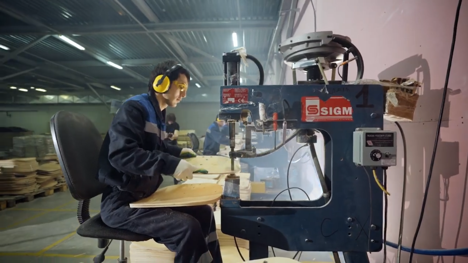 Чехов, фабрика Бюрократ, производство офисных кресел, компьютерные кресла, стулья, мебель, развитие производства,