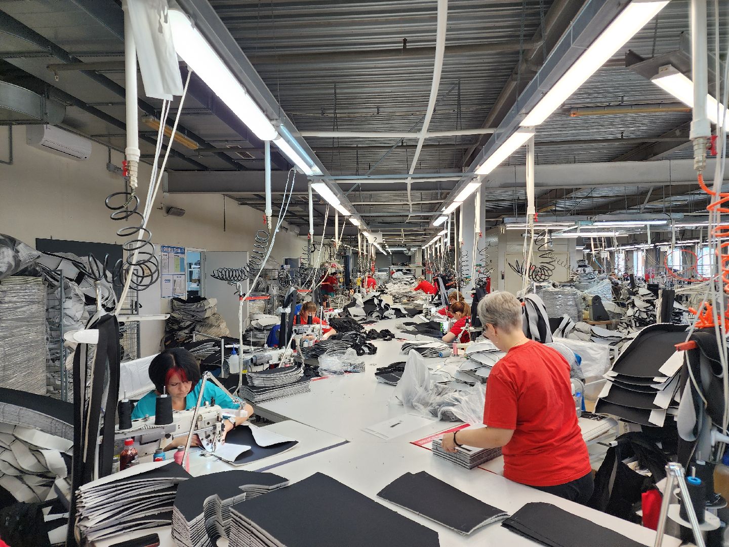 Чехов, фабрика Бюрократ, производство офисных кресел, компьютерные кресла, стулья, мебель, развитие производства,