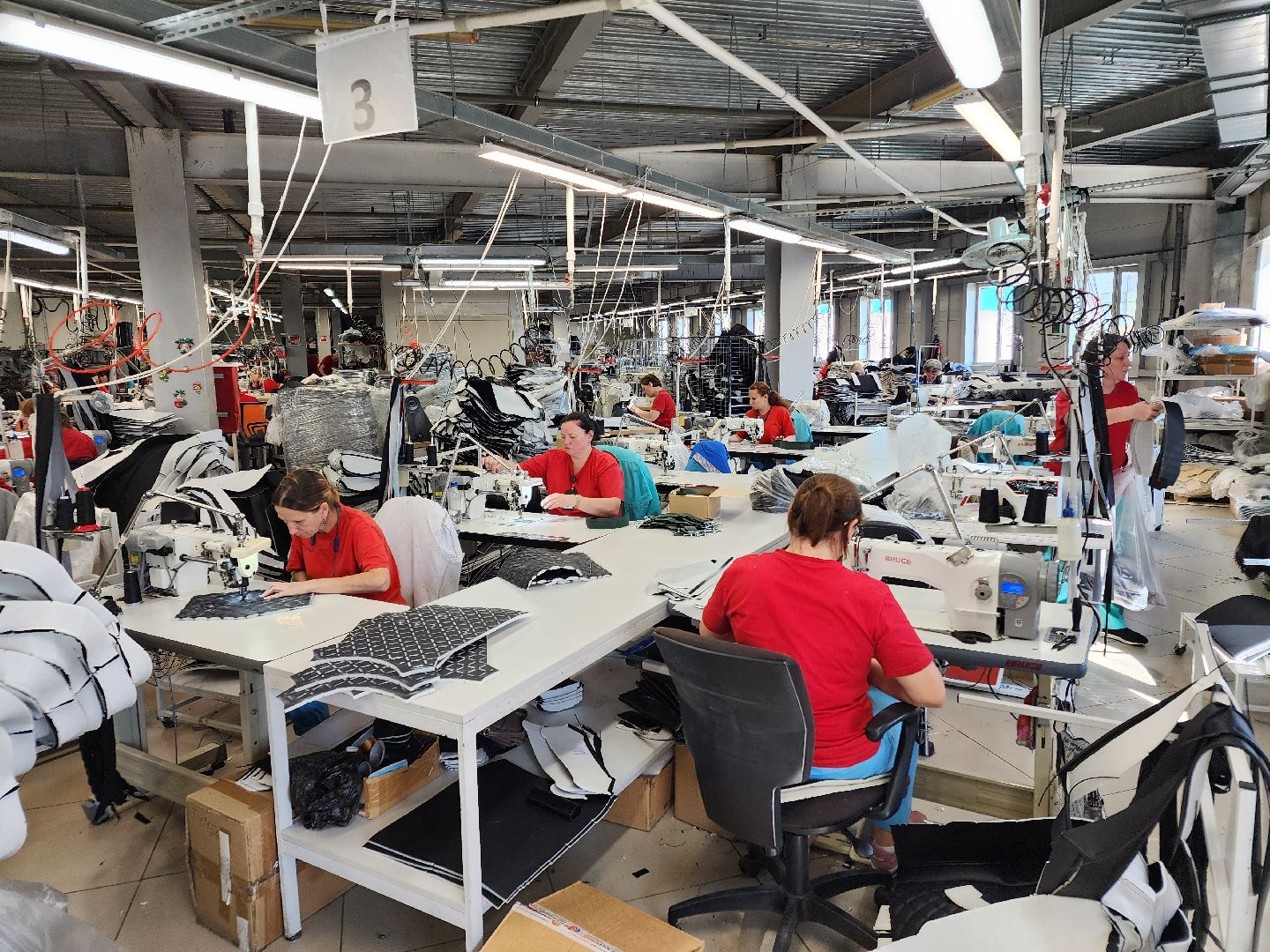 Чехов, фабрика Бюрократ, производство офисных кресел, компьютерные кресла, стулья, мебель, развитие производства,