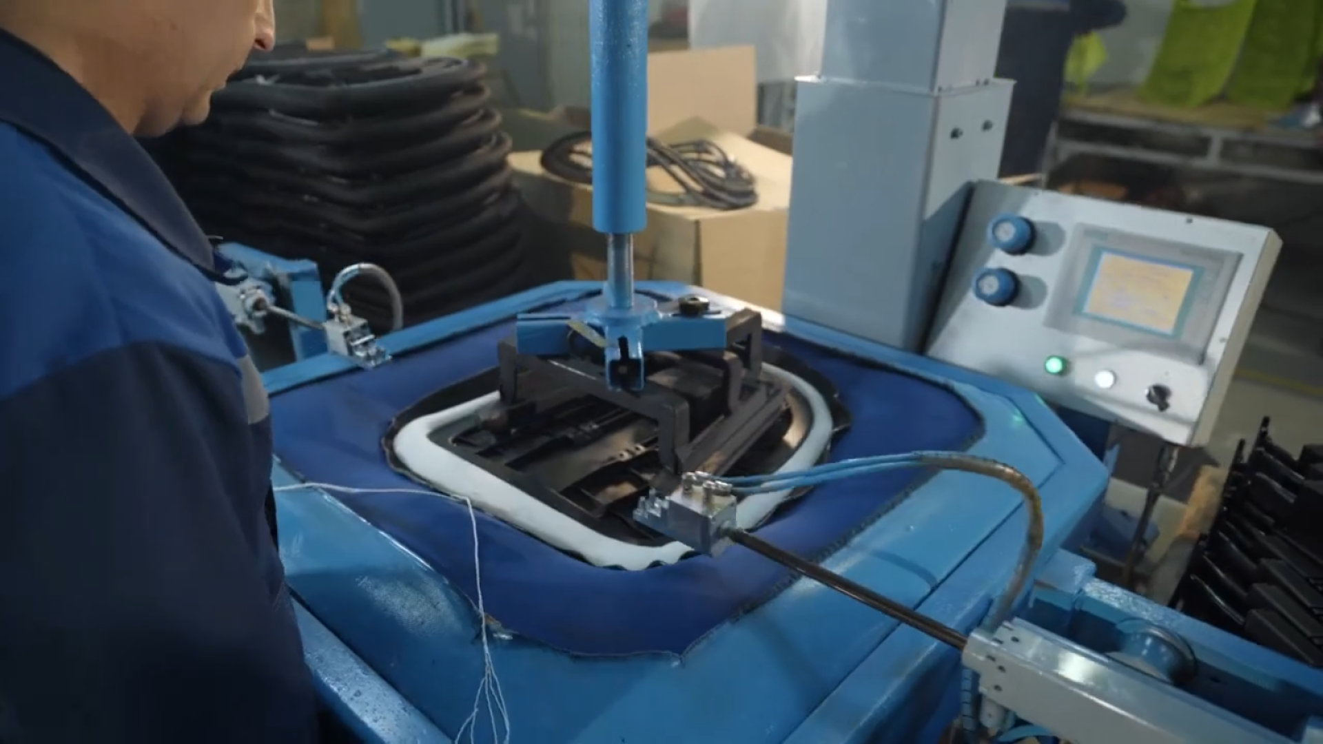 Чехов, фабрика Бюрократ, производство офисных кресел, компьютерные кресла, стулья, мебель, развитие производства,