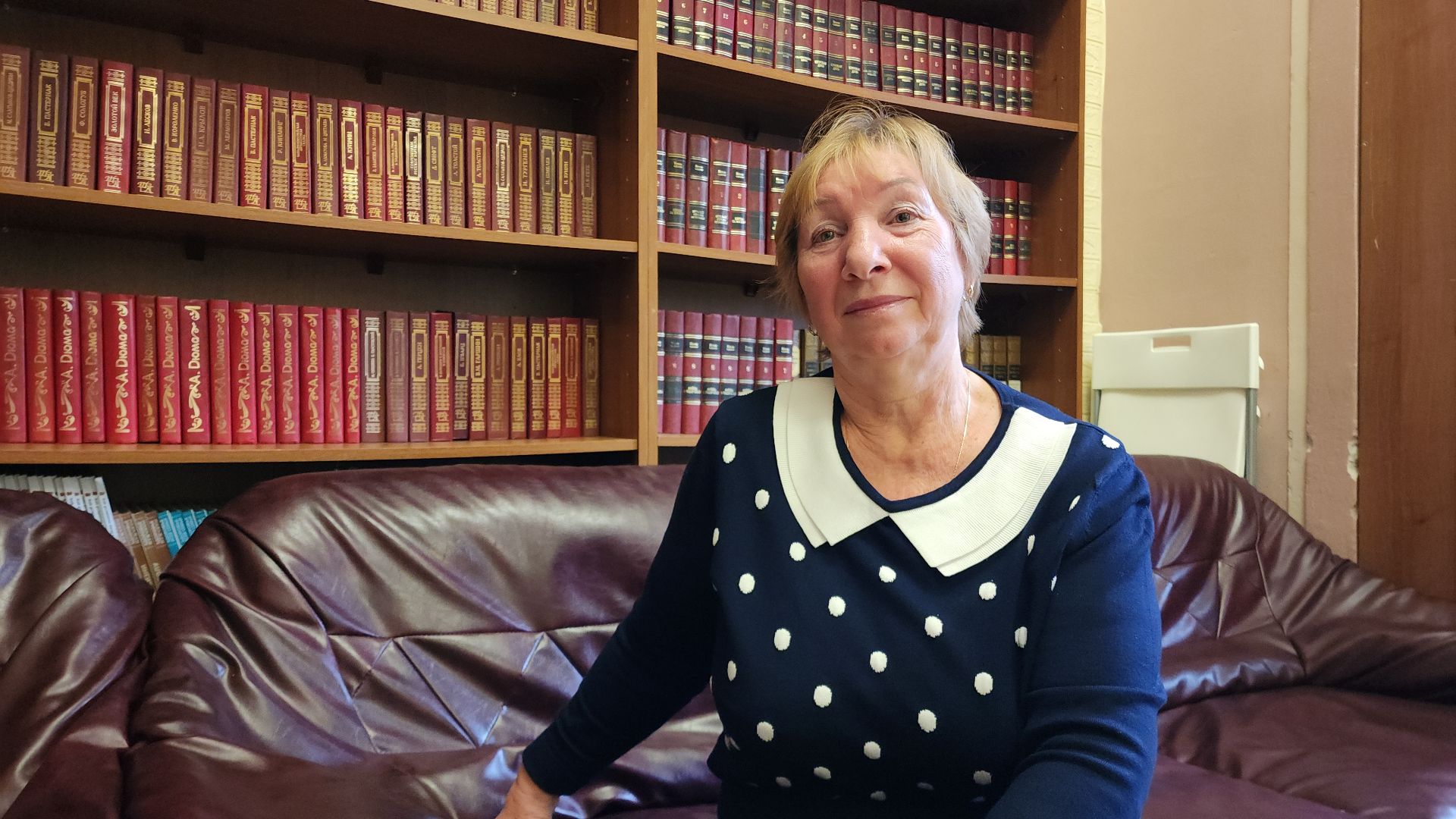 электросталь, культура подмосковья, культура электростали, художник, библиотека, библиотека паустовского, выставка картин,