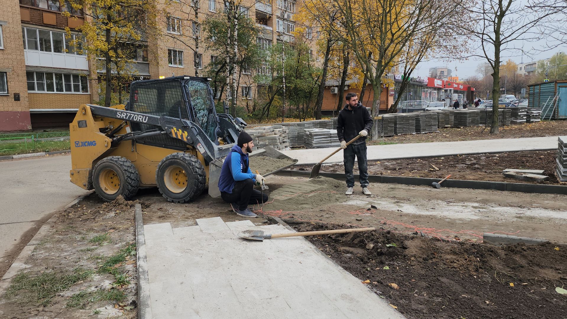 серпухов, площадь звездная, черный тюльпан, благоустройство, пешеходная дорожка,