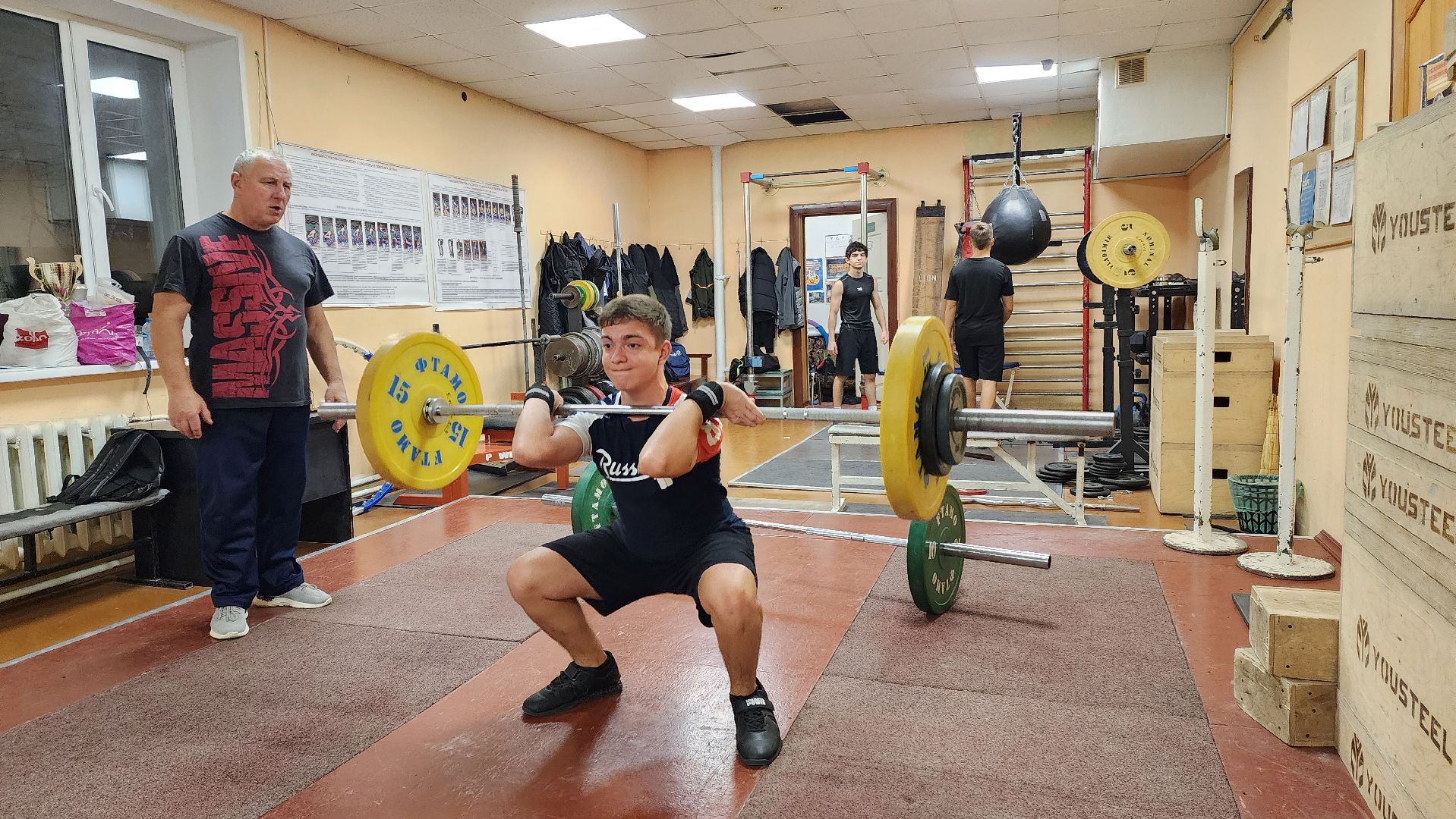 тренер, тяжелая атлетика, пауэрлифтинг,