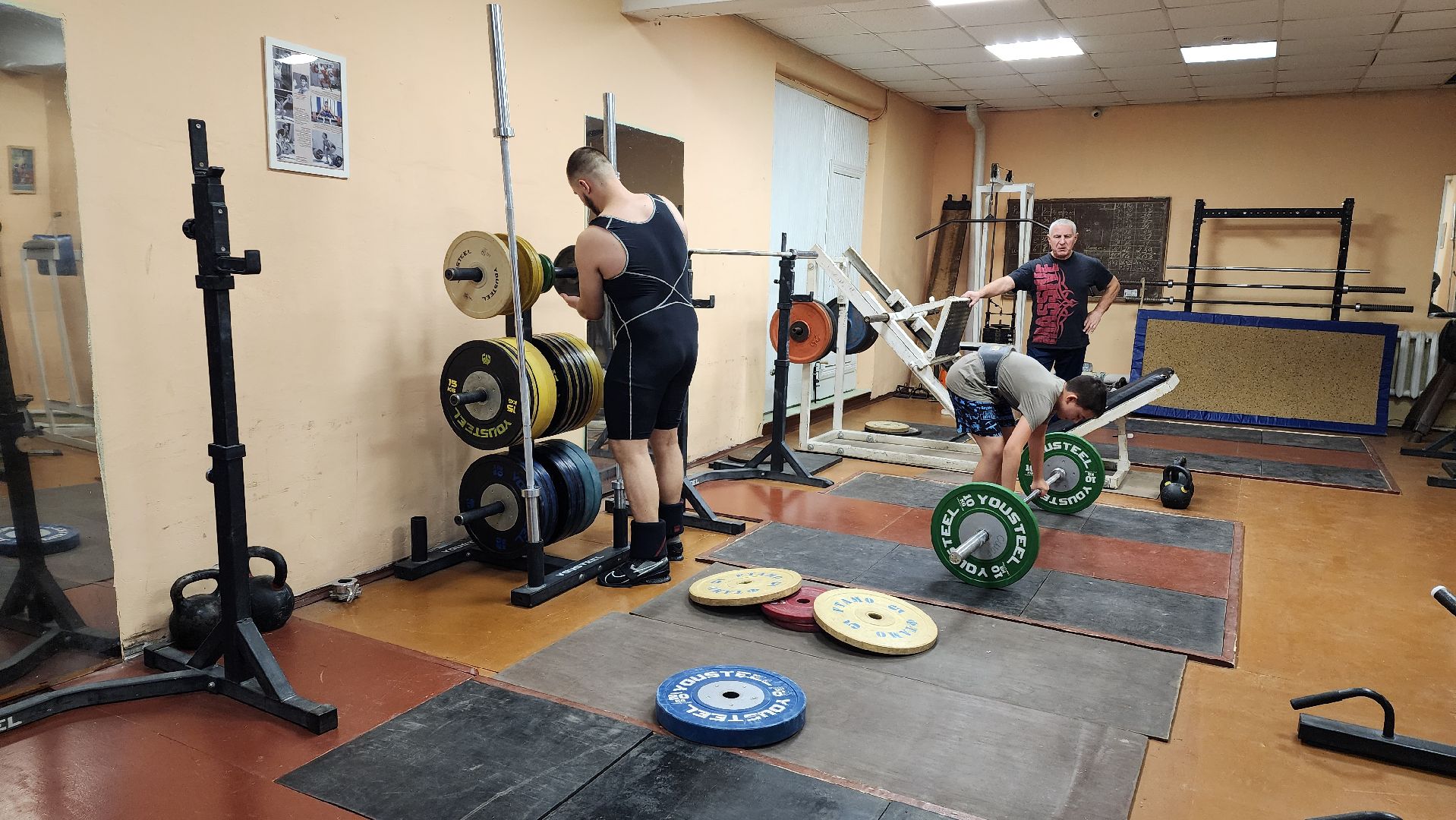 тренер, тяжелая атлетика, пауэрлифтинг,