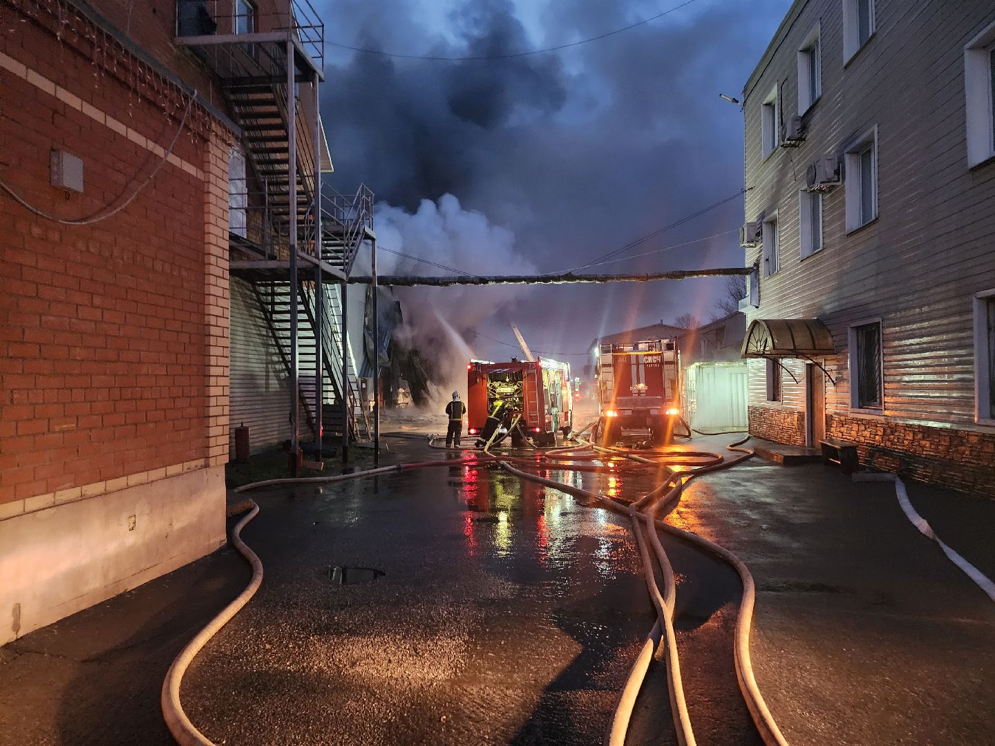 долгопрудный, пожар, склад, удобрения, мчс,