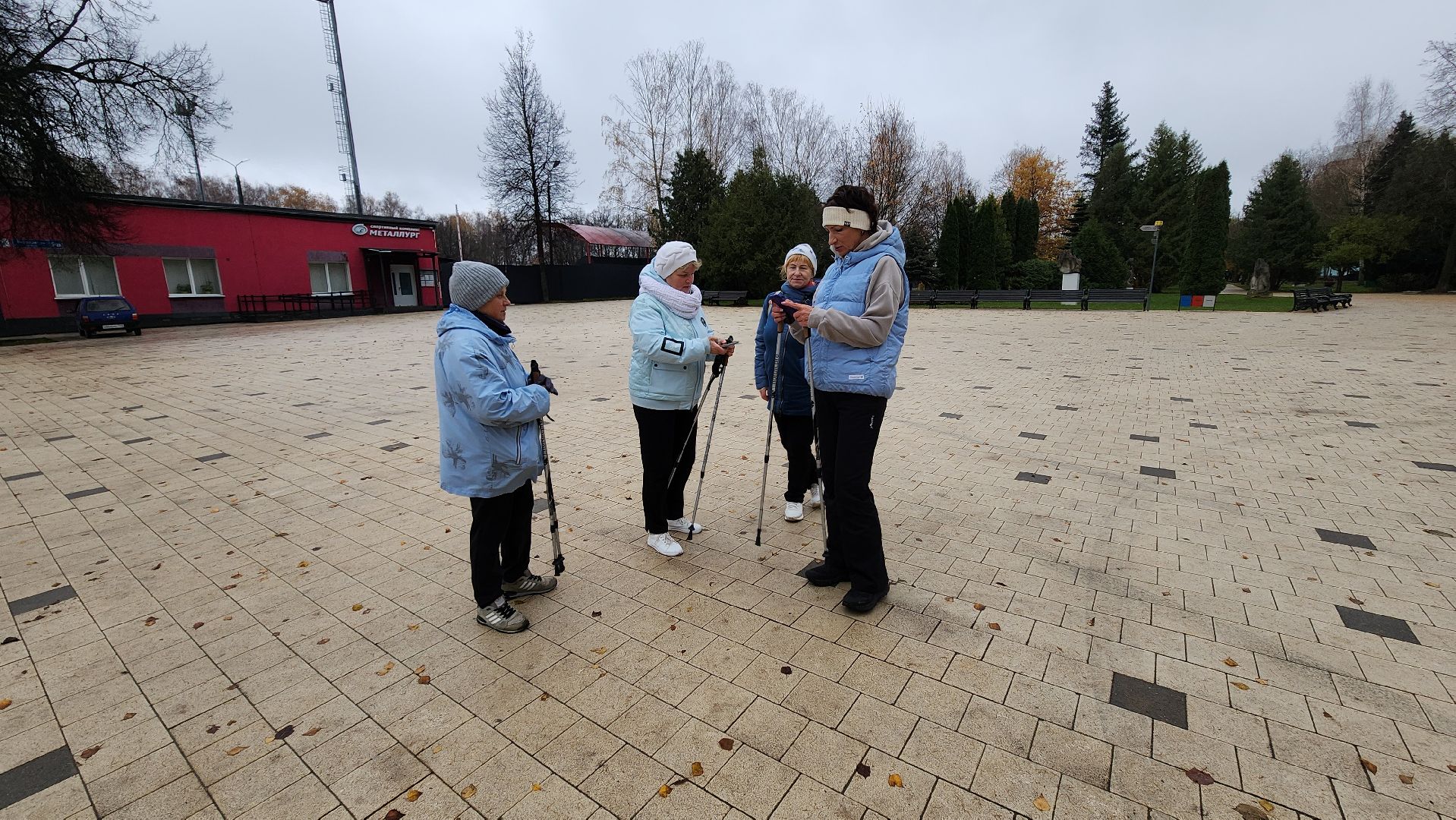 Солнечногорск, активное долголетие, фоновая ходьба, марафон человек идущий,